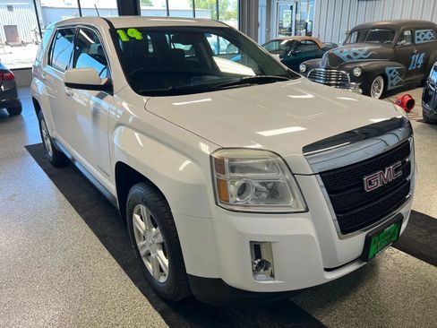 Used 2014 GMC Terrain SLE FWD image 2
