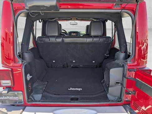 Used 2014 Jeep Wrangler Unlimited Sahara w/ Connectivity Group AWD/4WD image 6