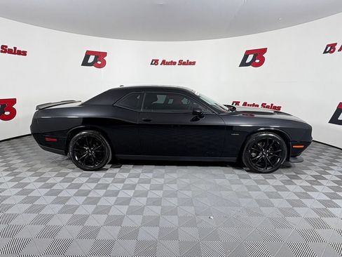 Used 2017 Dodge Challenger R/T w/ Blacktop Package RWD image 8