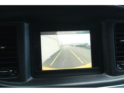 Used 2018 Dodge Charger SXT w/ Blacktop Package image 25