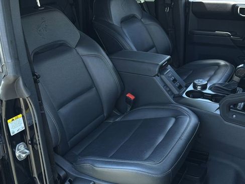 Used 2025 Ford Bronco Badlands AWD/4WD image 32