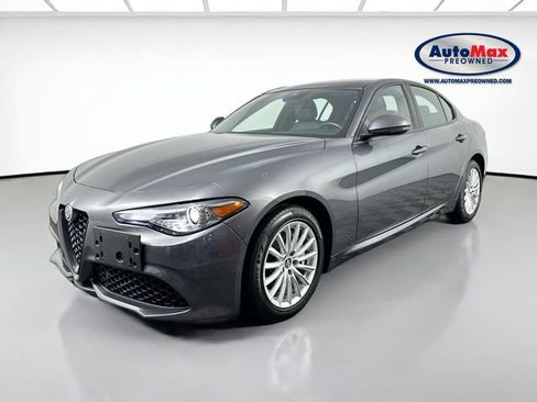 Used 2022 Alfa Romeo Giulia Sprint AWD/4WD image 5