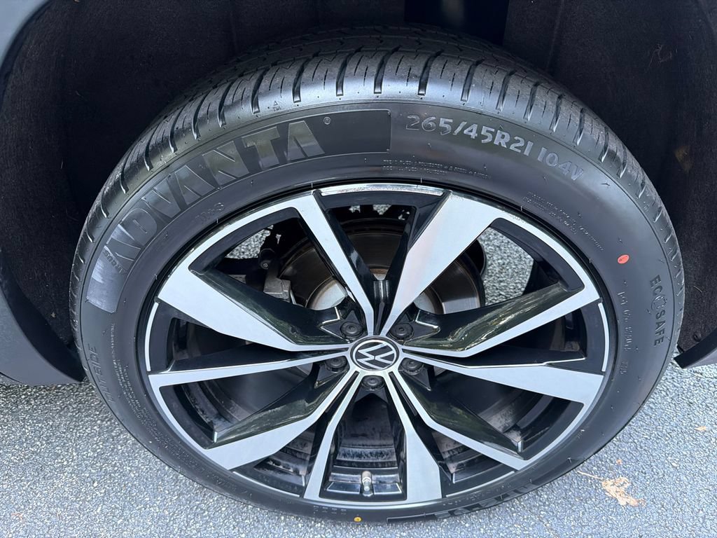Used 2024 Volkswagen Atlas SEL Premium R-Line AWD/4WD image 20