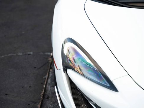 Used 2020 McLaren 600LT Spider RWD image 13
