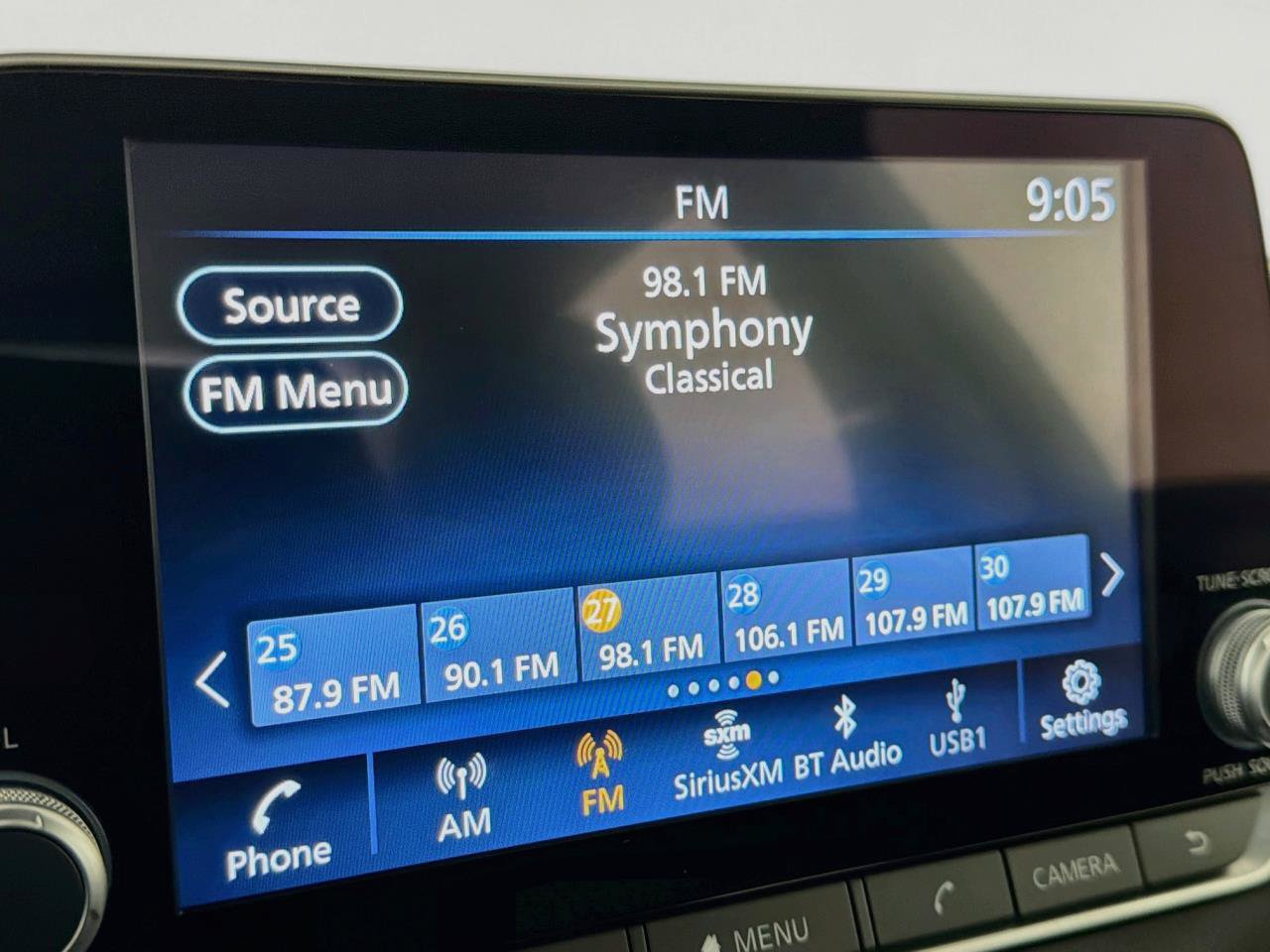 Used 2024 Nissan Sentra SV FWD image 32