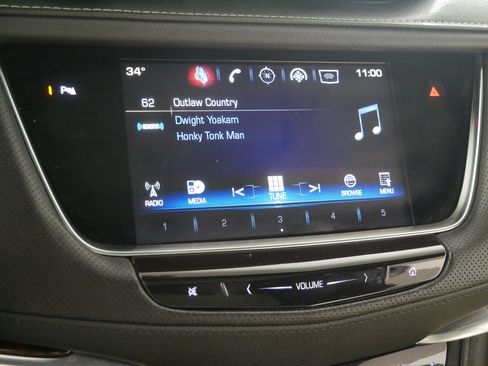 Used 2017 Cadillac XT5 Luxury w/ Driver Awareness Package image 22