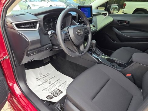 Certified 2025 Toyota Corolla LE image 25