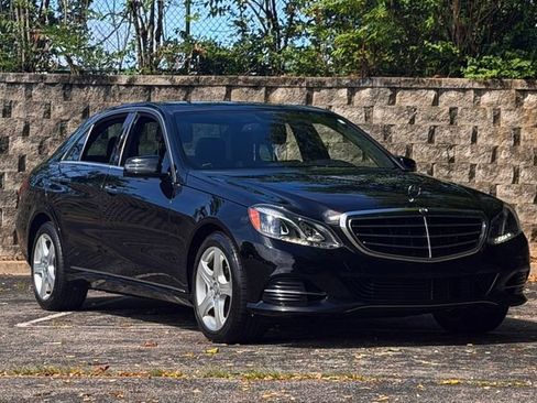 Used 2014 Mercedes-Benz E 350 4MATIC Sedan image 1