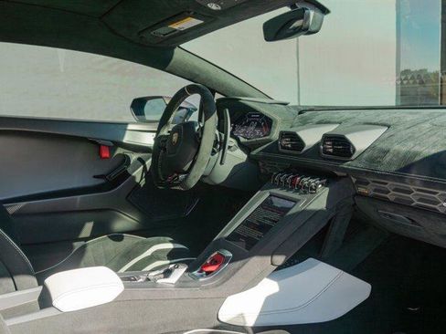 Used 2021 Lamborghini Huracan STO image 59