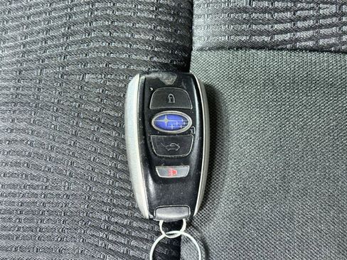 Used 2020 Subaru Ascent Premium w/ Convenience Package AWD/4WD image 32