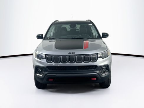 Used 2022 Jeep Compass Trailhawk w/ Sun and Sound Group AWD/4WD image 2