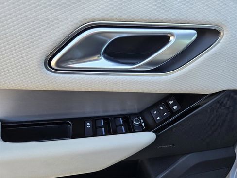 Used 2023 Land Rover Range Rover Velar R-Dynamic S image 18
