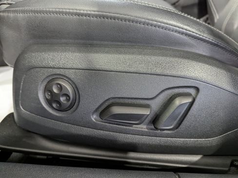 Used 2020 Audi A4 2.0T Premium w/ Convenience Package image 17