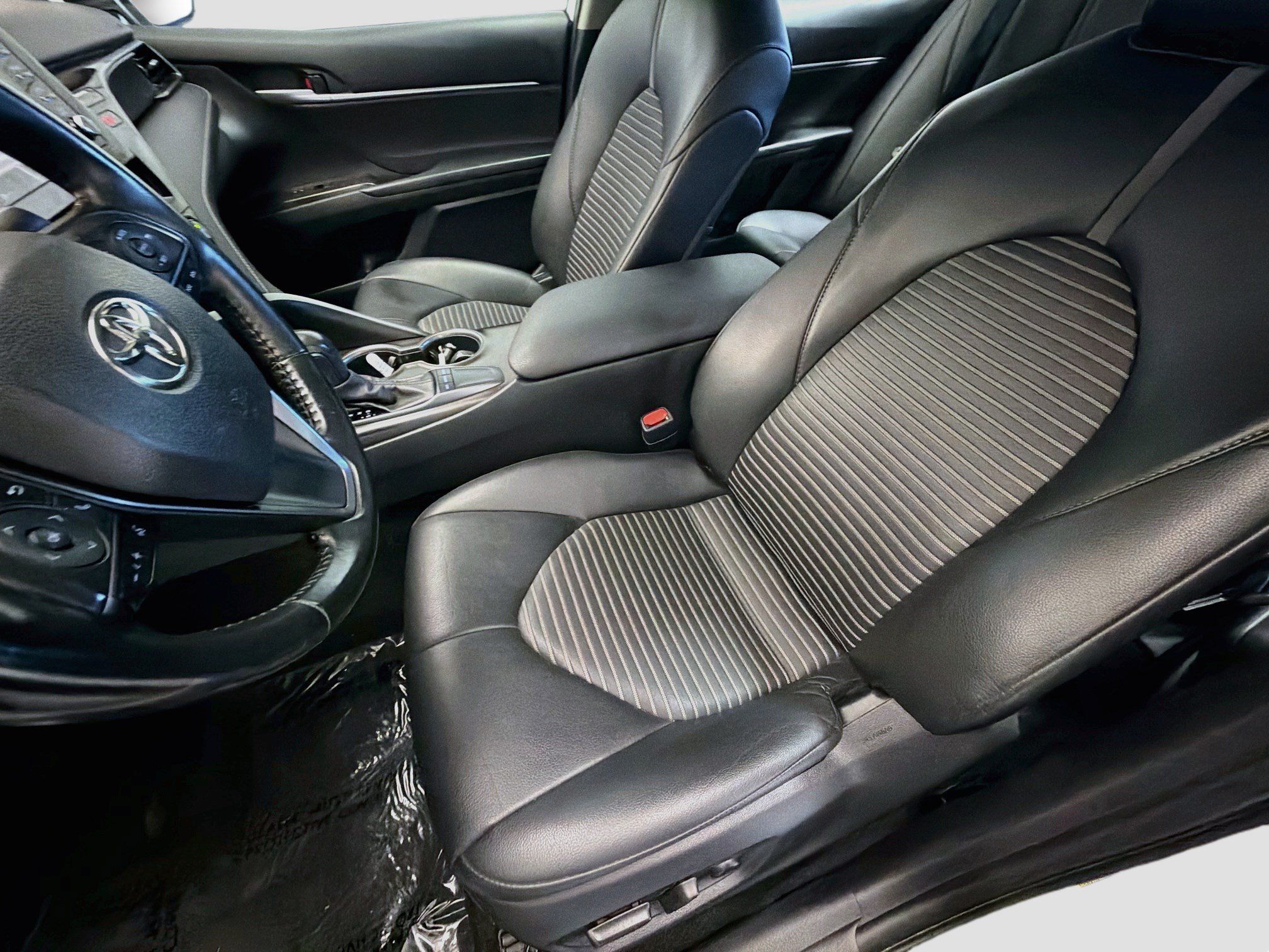 Used 2024 Toyota Camry SE FWD image 11