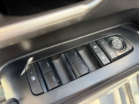 Used 2025 Toyota Tacoma 4x4 Double Cab Hybrid image 16