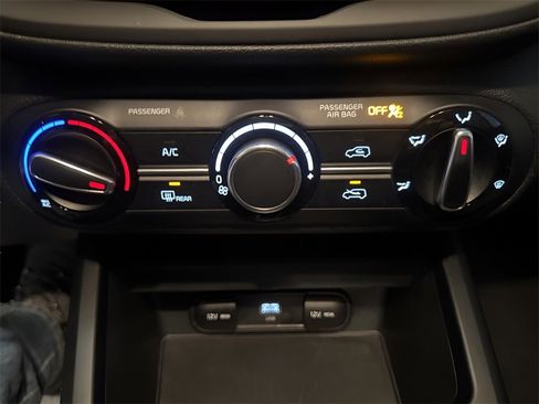 Used 2023 Kia Soul LX image 20