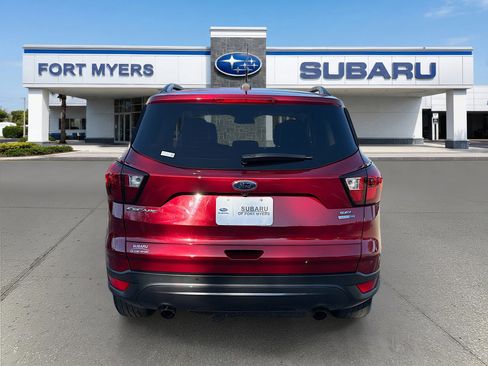 Used 2019 Ford Escape SEL image 4