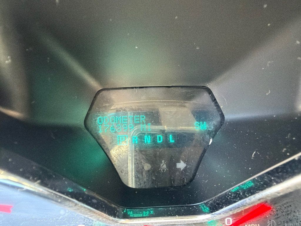 Used 2015 Chevrolet Traverse LT FWD image 11