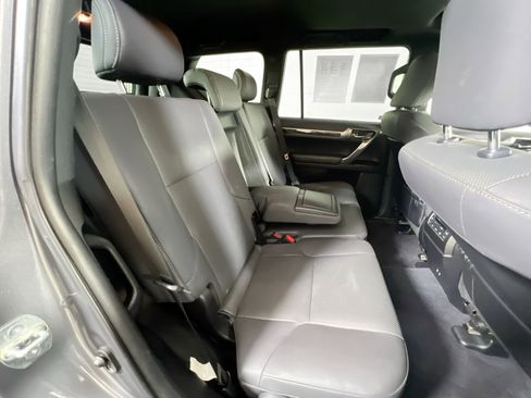 Used 2022 Lexus GX 460 Premium w/ Premium Package AWD/4WD image 29