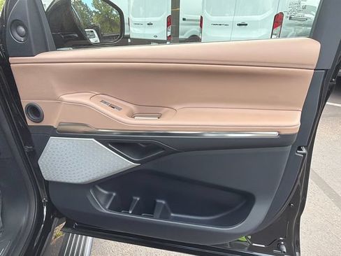 New 2026 Lincoln Navigator L Black Label AWD/4WD image 16