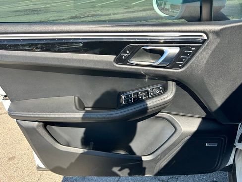 Used 2018 Porsche Macan S image 20