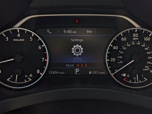 Used 2023 Nissan Murano SV FWD image 12