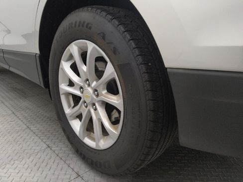 Used 2020 Chevrolet Equinox LS FWD image 31