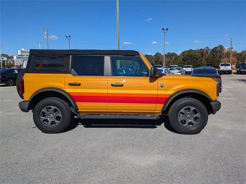 Used 2022 Ford Bronco Big Bend image 2