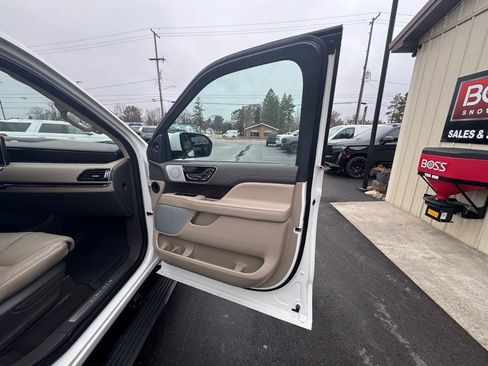 Used 2024 Lincoln Navigator L Reserve w/ Equipment Group 201A image 31