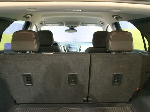 Used 2021 Chevrolet Equinox LS w/ LS Convenience Package image 16