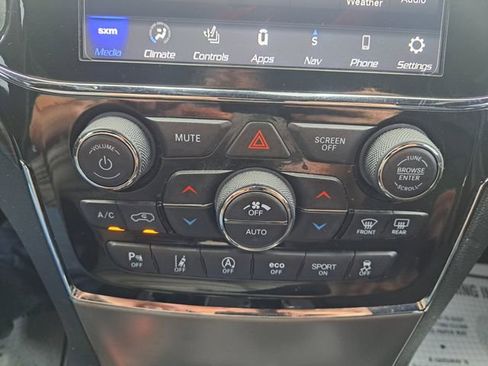 Used 2022 Jeep Grand Cherokee Laredo E w/ Security & Convenience Group image 24