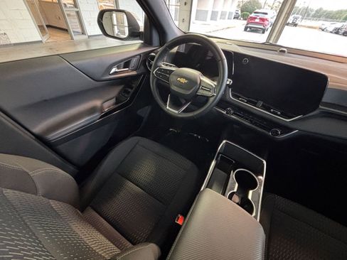 Used 2025 Chevrolet Equinox LT image 33