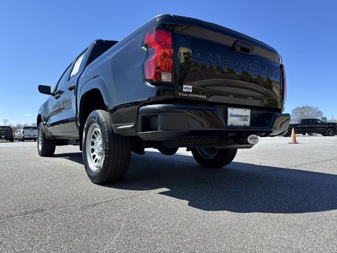 Used 2024 Chevrolet Colorado W/T image 8
