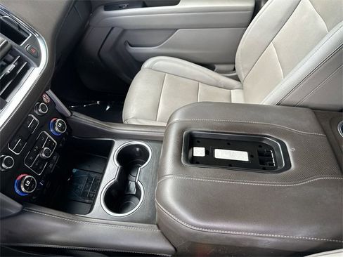 Used 2023 GMC Yukon SLT image 24