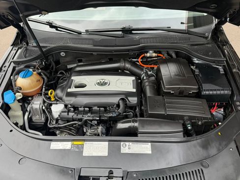 Used 2014 Volkswagen CC R-Line FWD image 8
