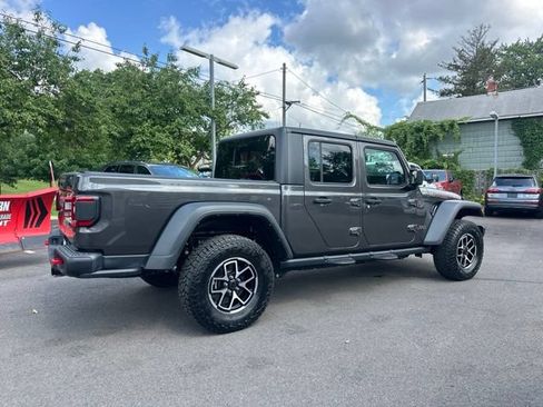 Used 2024 Jeep Gladiator Rubicon w/ Steel Bumper Group AWD/4WD image 17