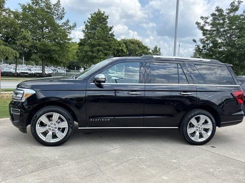 Used 2024 Ford Expedition Platinum AWD/4WD image 11