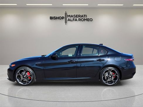 New 2026 Alfa Romeo Giulia Base image 4