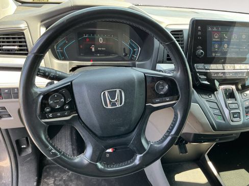Used 2018 Honda Odyssey EX-L image 12