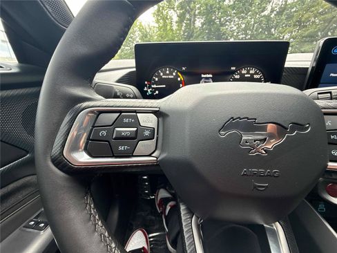 Used 2024 Ford Mustang Coupe RWD image 22