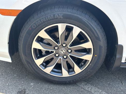 Used 2024 Honda Odyssey EX-L image 10
