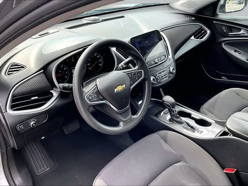 Used 2024 Chevrolet Malibu LT FWD image 16