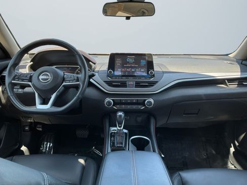 Used 2024 Nissan Altima 2.5 SR FWD image 10