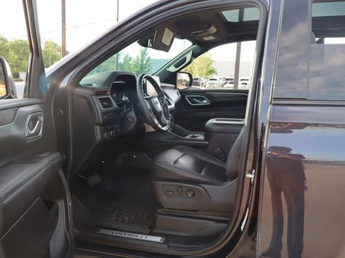 Used 2023 Chevrolet Suburban Z71 w/ Off-Road Capability Package AWD/4WD image 24