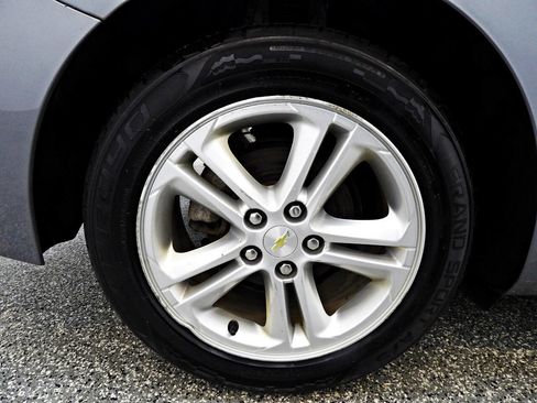 Used 2018 Chevrolet Cruze LT image 20