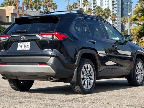 Used 2025 Toyota RAV4 Limited FWD image 4