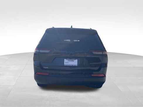 New 2025 Jeep Grand Cherokee L Altitude RWD image 6