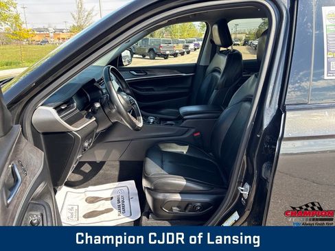 Used 2021 Jeep Grand Cherokee L Limited AWD/4WD image 9