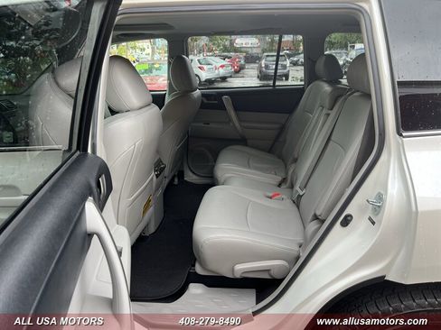 Used 2012 Toyota Highlander SE w/ Tow Pkg AWD/4WD image 22