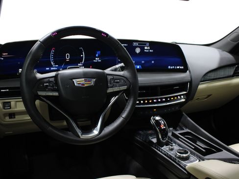 Used 2025 Cadillac CT5 Premium Luxury RWD image 2